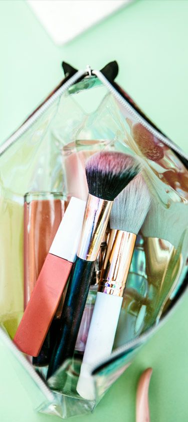 Open makeup kit
